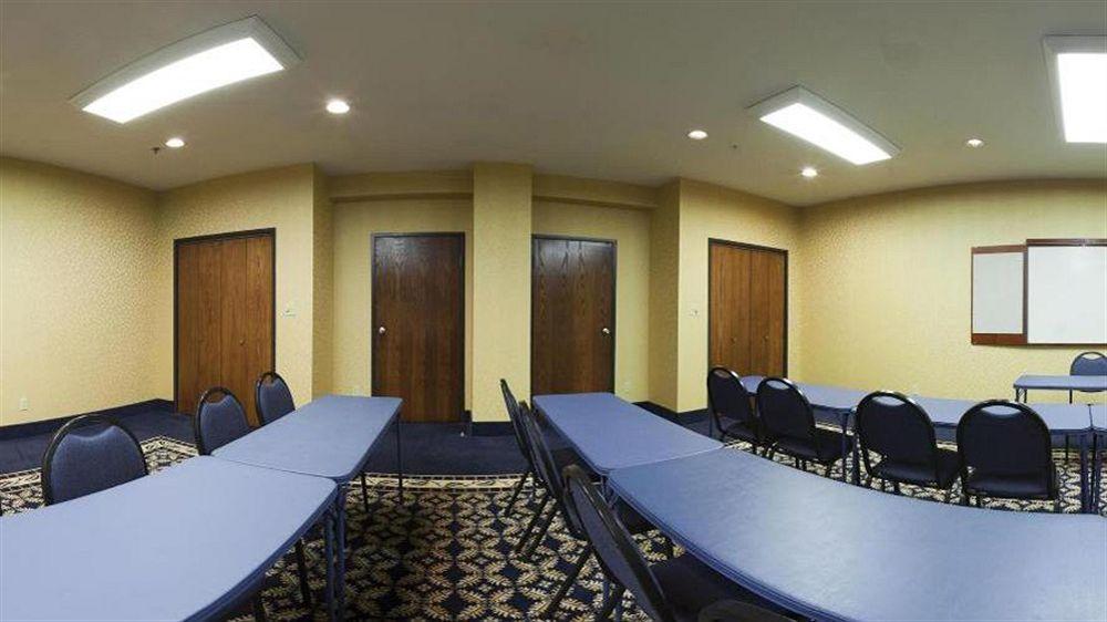 Holiday Inn Express Hotels & Suites Mountain Home By Ihg Exterior photo
