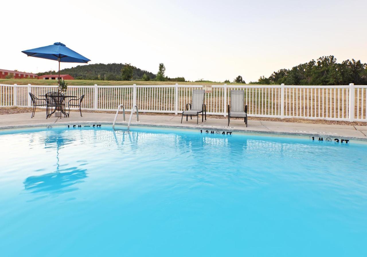 Holiday Inn Express Hotels & Suites Mountain Home By Ihg Exterior photo